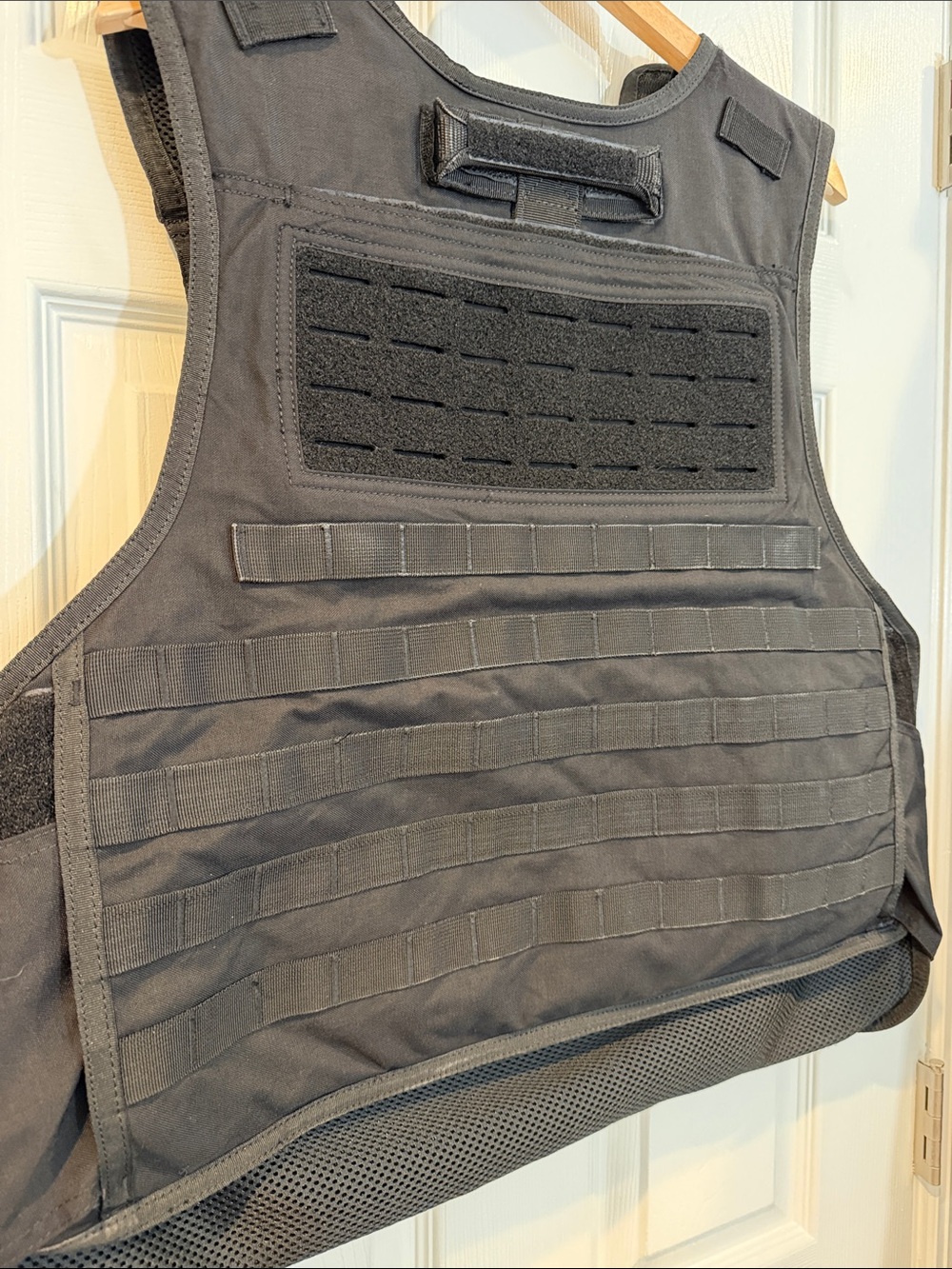 Safe Life Defense Tactical Ballistic Carrier Vest - Picture 11 of 16